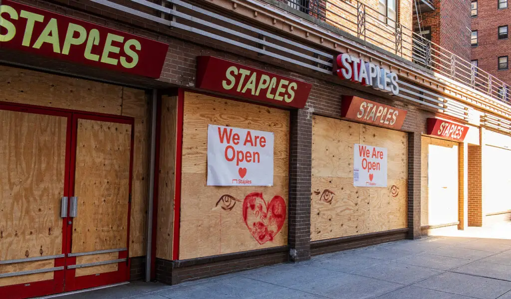 231024 GrandRetailTheft