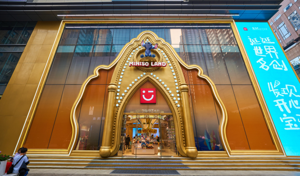 The Chinese Are Coming 1 The Chinese Are Coming