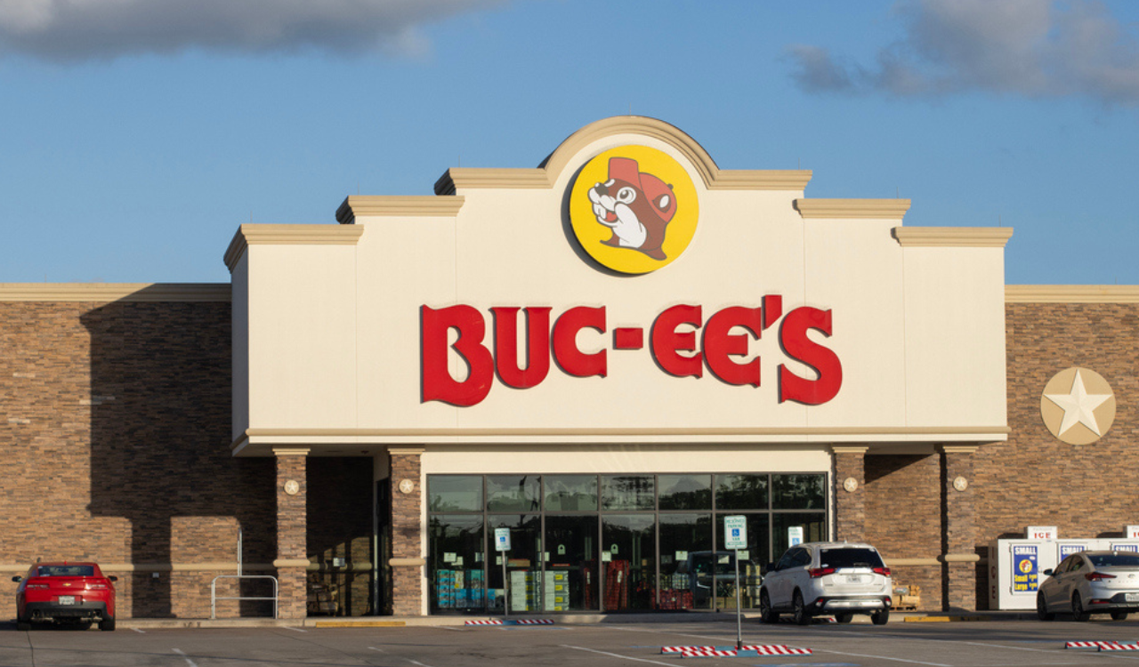 Home 1 Buc ees The Robin Report Retail Miss of the Week Again 8. 29. 26