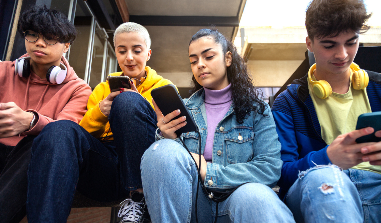 Home 1 Where Is Gen Z Watching Ads